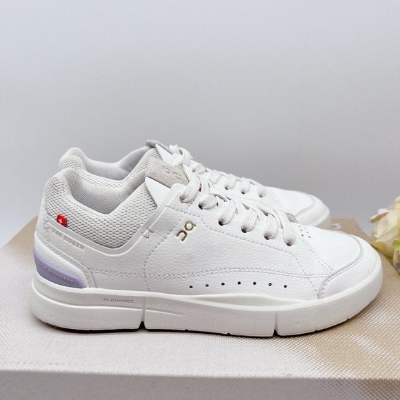 On Cloud ROGER Centre Court Tennis Running Shoe White/ Lavender Leather Wms US 6 - Picture 1 of 11